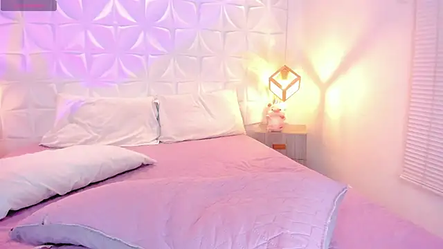 salem cute online show from June 2026 04:26:02 AM