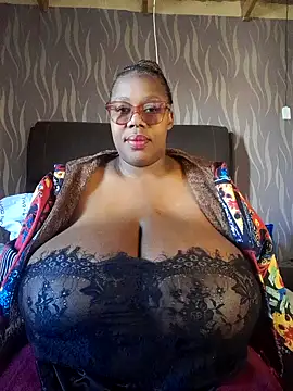 Snapshot of BoobsQueen46K chatting on June 2026 12:00:02 PM BoobsQueen46K online show from June 2026 12:00:02 PM