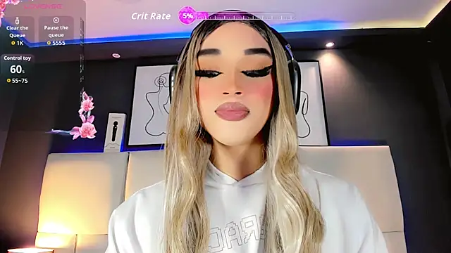 Valeriasmiithh online show from September 2025 08:19:01 PM