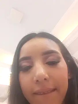 Snapshot of GabyGrifin chatting on September 2025 04:12:02 AM GabyGrifin online show from September 2025 04:12:02 AM