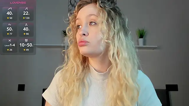 Julliakoill online show from November 2025 08:59:01 AM