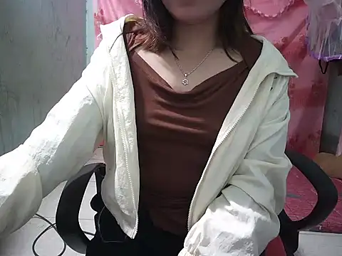 Snapshot of Xue_weng chatting on November 2025 09:27:01 PM Xue weng online show from November 2025 09:27:01 PM