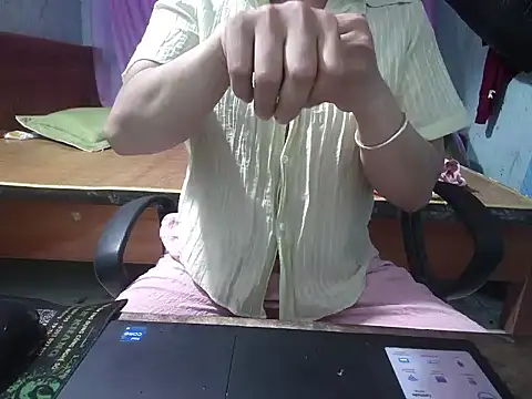 Snapshot of Xue_weng chatting on May 2026 10:29:01 PM Xue weng online show from May 2026 10:29:01 PM