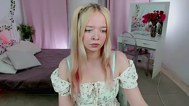 BellaMontgomery online show from February 2026 04:43:01 PM