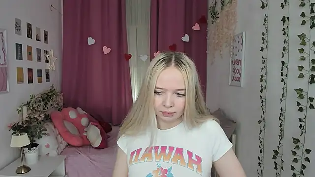 BellaMontgomery online show from May 2026 10:07:01 PM