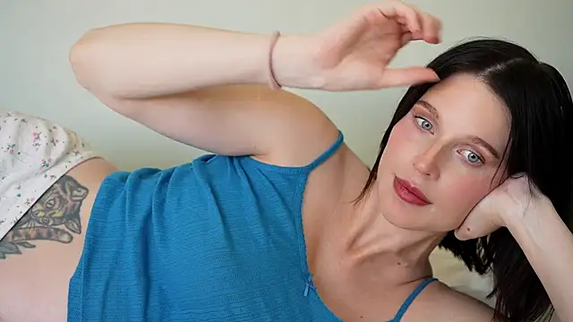 ellaa91 online show from April 2026 01:14:02 PM