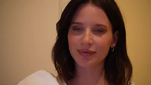 ellaa91 online show from June 2026 05:57:01 PM