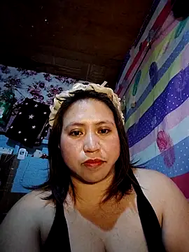 Snapshot of JennyLou_17 chatting on February 2026 02:50:02 PM JennyLou 17 online show from February 2026 02:50:02 PM