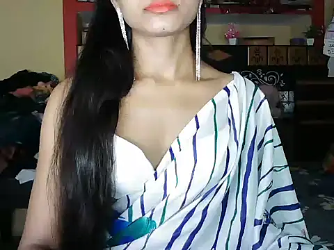 Snapshot of ROSE_GOLDE chatting on October 2025 04:26:01 PM ROSE GOLDE online show from October 2025 04:26:01 PM