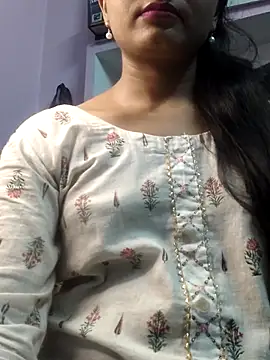 ROSE GOLDE online show from August 2026 06:24:01 PM