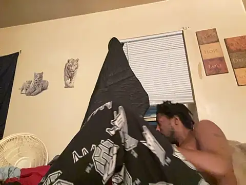 Snapshot of viceutk1 chatting on October 2025 04:35:01 AM viceutk1 online show from October 2025 04:35:01 AM