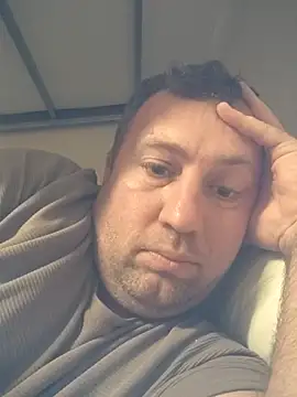 Batuhan3563 online show from November 2025 04:44:01 PM