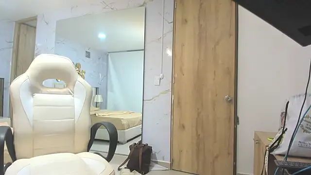 Snapshot of BabyAngel18_ chatting on September 2025 10:31:02 AM BabyAngel18 online show from September 2025 10:31:02 AM