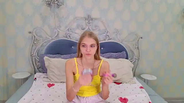 Snapshot of 4example_Chloe chatting on November 2025 10:36:01 AM 4example Chloe online show from November 2025 10:36:01 AM