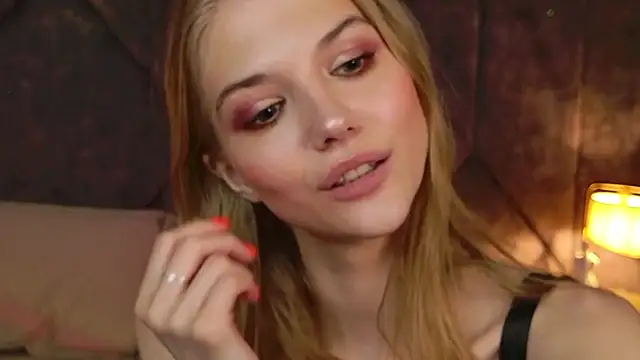 Snapshot of 4example_Chloe chatting on April 2026 07:45:01 AM 4example Chloe online show from April 2026 07:45:01 AM