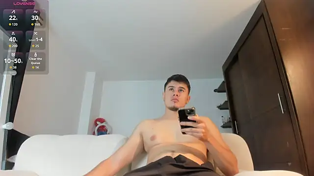 Snapshot of twinguys chatting on November 2025 12:45:02 PM twinguys online show from November 2025 12:45:02 PM