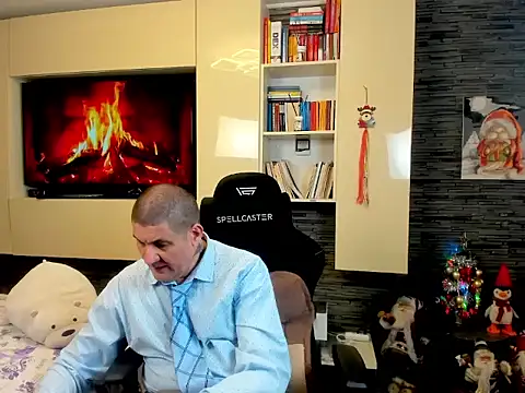 SpartacusDaddy48 online show from February 2026 05:44:02 PM