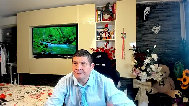 SpartacusDaddy48 online show from April 2026 03:39:01 PM
