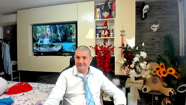SpartacusDaddy48 online show from May 2026 11:15:01 AM