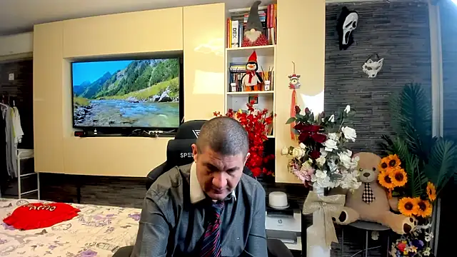 SpartacusDaddy48 online show from May 2026 08:58:02 PM