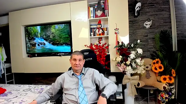 SpartacusDaddy48 online show from May 2026 01:44:01 AM