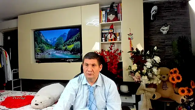 SpartacusDaddy48 online show from June 2026 07:03:01 AM