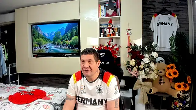 SpartacusDaddy48 online show from June 2026 02:24:02 AM