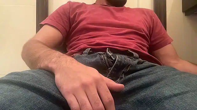 Snapshot of HorneyCowboy154 chatting on October 2025 04:04:02 AM HorneyCowboy154 online show from October 2025 04:04:02 AM