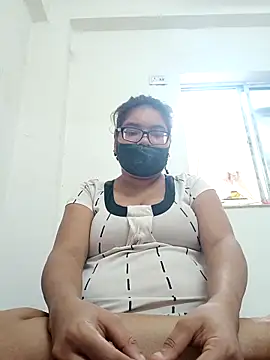 Snapshot of Elie_couple143 chatting on October 2025 07:49:02 AM Elie couple143 online show from October 2025 07:49:02 AM