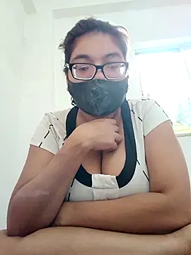 Snapshot of Elie_couple143 chatting on October 2025 02:34:01 AM Elie couple143 online show from October 2025 02:34:01 AM