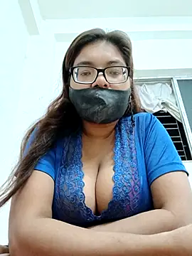 Snapshot of Elie_couple143 chatting on November 2025 06:51:01 PM Elie couple143 online show from November 2025 06:51:01 PM