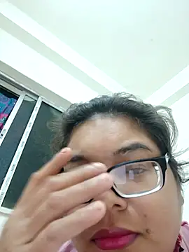 Snapshot of Elie_couple143 chatting on December 2025 07:09:01 PM Elie couple143 online show from December 2025 07:09:01 PM