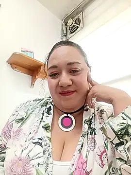 Snapshot of Caroomoom27 chatting on September 2025 05:48:01 PM Caroomoom27 online show from September 2025 05:48:01 PM