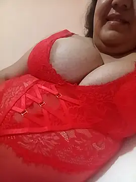 Snapshot of Caroomoom27 chatting on February 2026 07:26:01 AM Caroomoom27 online show from February 2026 07:26:01 AM