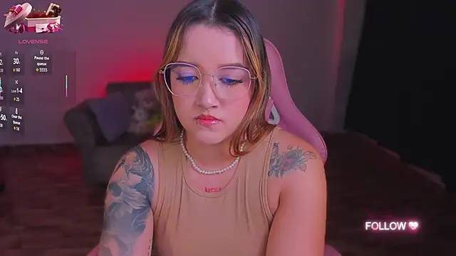 Snapshot of lunaarose chatting on September 2025 04:35:01 AM lunaarose online show from September 2025 04:35:01 AM