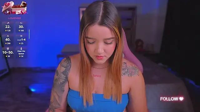 Snapshot of lunaarose chatting on October 2025 04:18:02 AM lunaarose online show from October 2025 04:18:02 AM