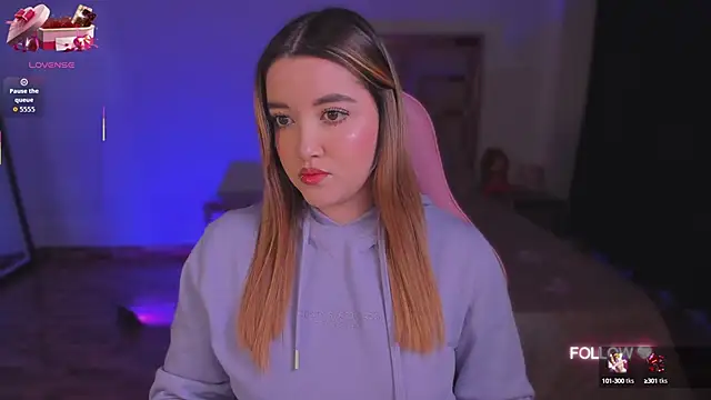 Snapshot of lunaarose chatting on October 2025 04:43:01 AM lunaarose online show from October 2025 04:43:01 AM