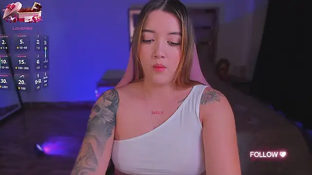 Snapshot of lunaarose chatting on October 2025 04:20:02 AM lunaarose online show from October 2025 04:20:02 AM