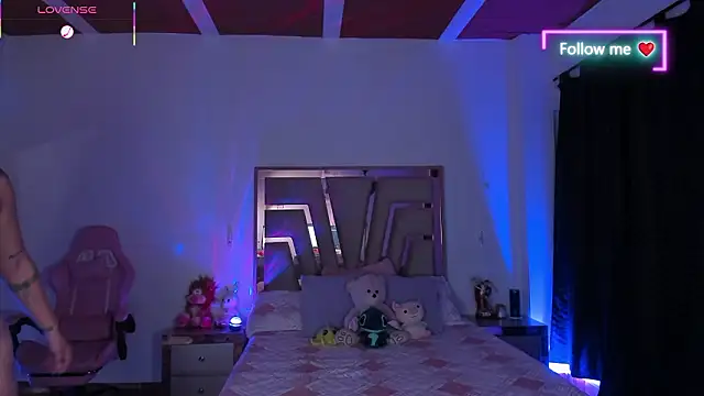 Snapshot of lunaarose chatting on March 2026 03:12:02 AM lunaarose online show from March 2026 03:12:02 AM