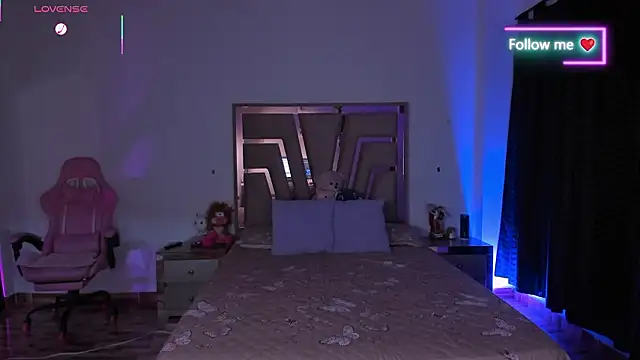 Snapshot of lunaarose chatting on March 2026 02:39:02 AM lunaarose online show from March 2026 02:39:02 AM