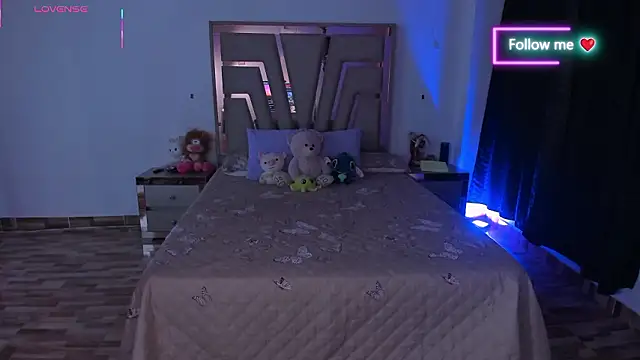 Snapshot of lunaarose chatting on March 2026 03:22:02 AM lunaarose online show from March 2026 03:22:02 AM