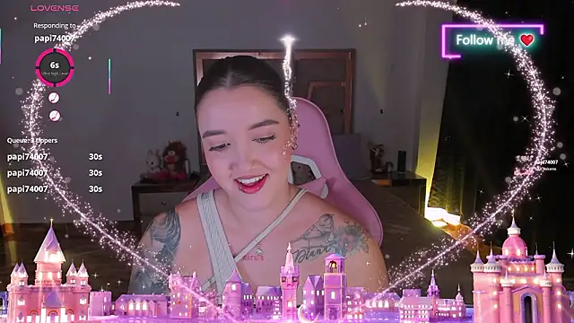 Snapshot of lunaarose chatting on March 2026 03:34:01 AM lunaarose online show from March 2026 03:34:01 AM