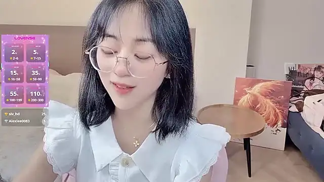 nini a online show from March 2026 04:39:01 AM