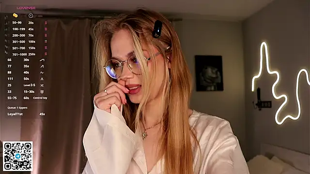 BeatrixCharton online show from September 2025 06:44:02 PM