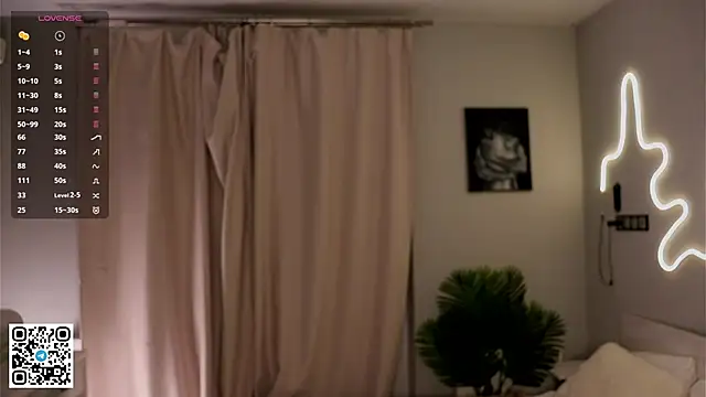 BeatrixCharton online show from October 2025 07:09:02 PM