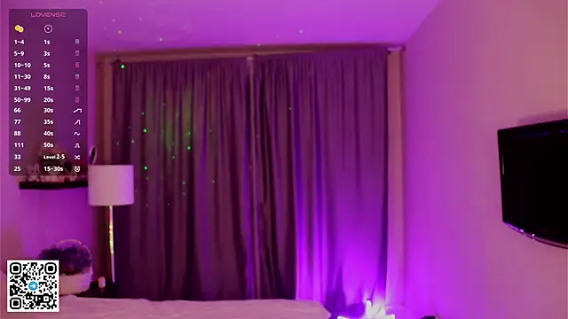 BeatrixCharton online show from November 2025 06:18:01 PM