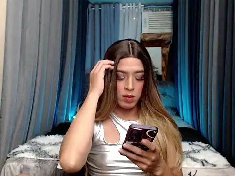 Snapshot of Yourscarlette_Slut chatting on November 2025 01:16:01 AM Yourscarlette Slut online show from November 2025 01:16:01 AM