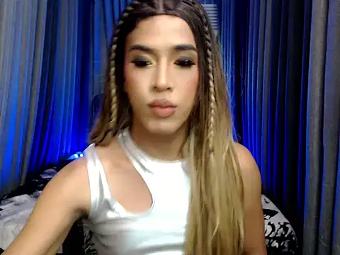 Snapshot of Yourscarlette_Slut chatting on November 2025 06:02:02 AM Yourscarlette Slut online show from November 2025 06:02:02 AM