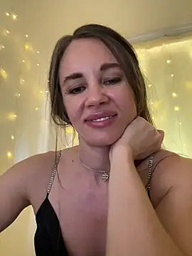LucieMack online show from June 2026 12:51:02 PM