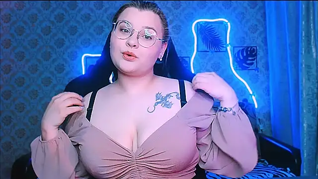 InLoveWithLife26 online show from April 2026 07:20:01 PM